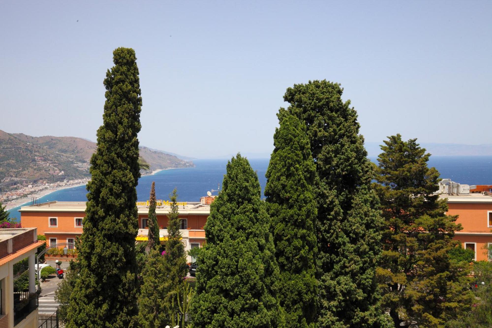 Lady Hill Bed and Breakfast Taormina Buitenkant foto